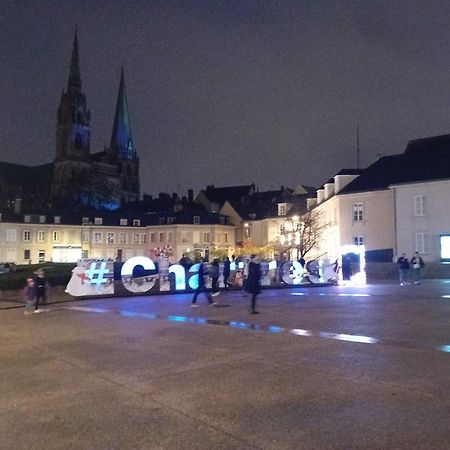 L'Eden De Chartres Daire Dış mekan fotoğraf
